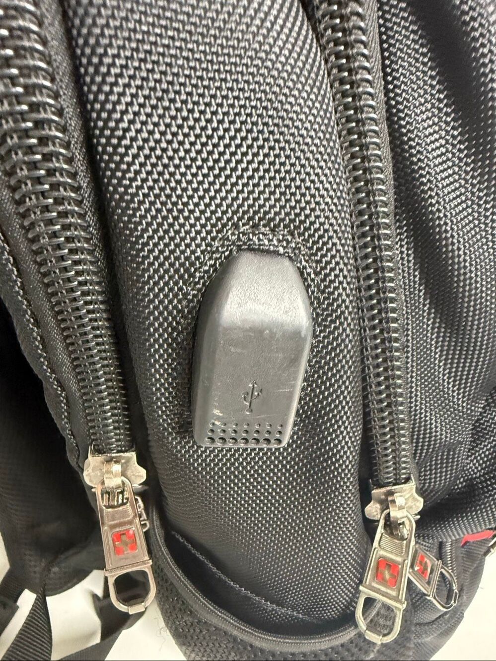 Swiss Tech Navigator Backpack - Picture 7 of 16